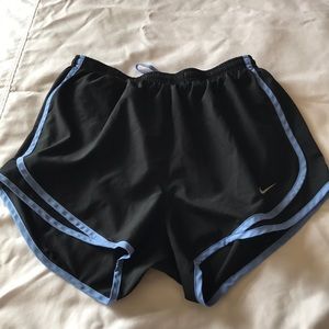 Nike Dri-fit running shorts sz M great condition